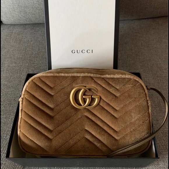 Gucci Handbags - Gucci velvet marmont crossbody